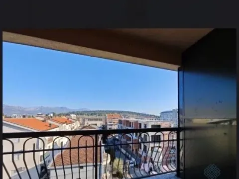 Izdavanje, garsonjera, 36m², Momišići, Podgorica - image 4