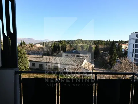 Izdavanje, trosoban stan, 117m², Zagorič, Podgorica - image 26