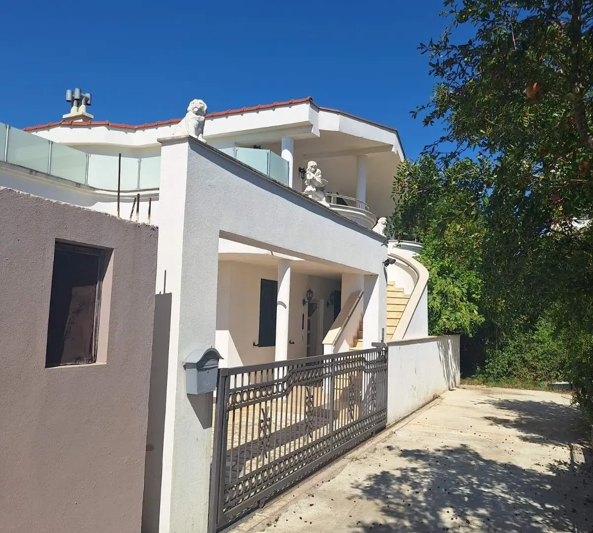 Sale, house, 250m², Velika Plaža, Ulcinj