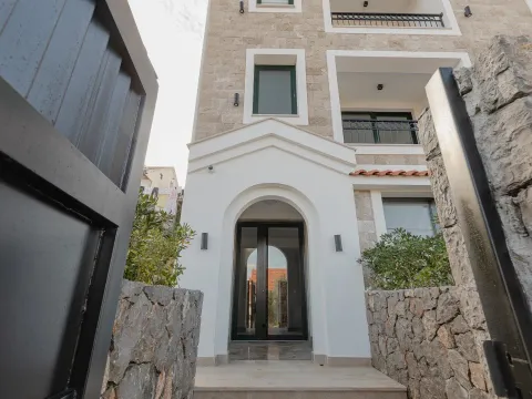 Prodaja, jednosoban stan, 60m², Radovići, Tivat - image 2