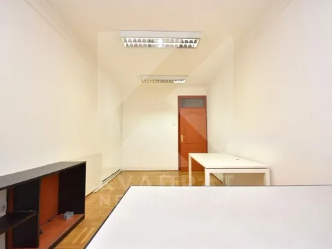 Izdavanje, poslovni prostor, 96m², Preko Morače, Podgorica - image 6