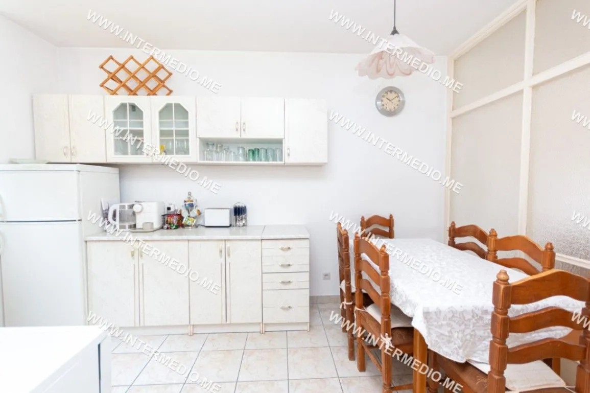 Prodaja, dvosoban stan, 66m², Centar, Herceg Novi