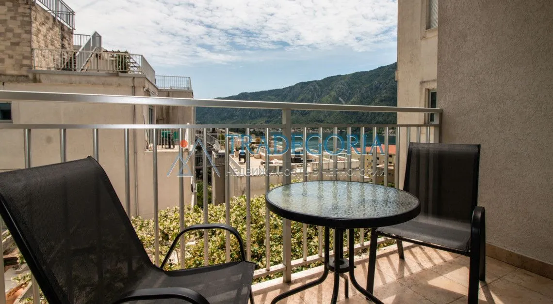 Prodaja, dvosoban stan, 75m², Dobrota, Kotor