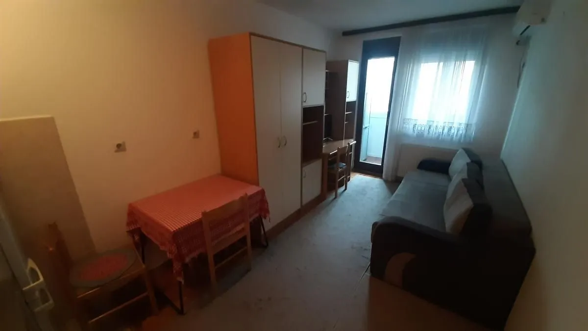 Izdavanje, garsonjera, 22m², Nova Detelinara, Novi Sad Sve Podlokacije