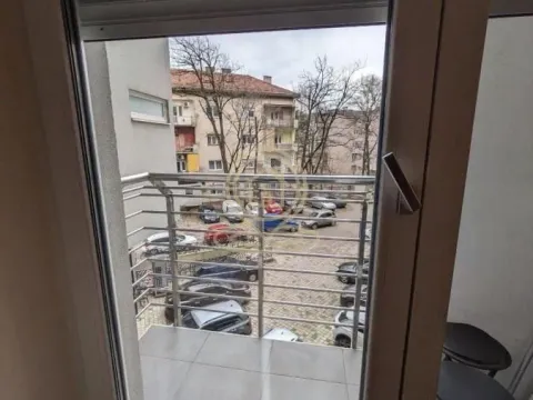 Izdavanje, jednosoban stan, 32m², Adamovićevo Naselje, Novi Sad Sve Podlokacije - image 4