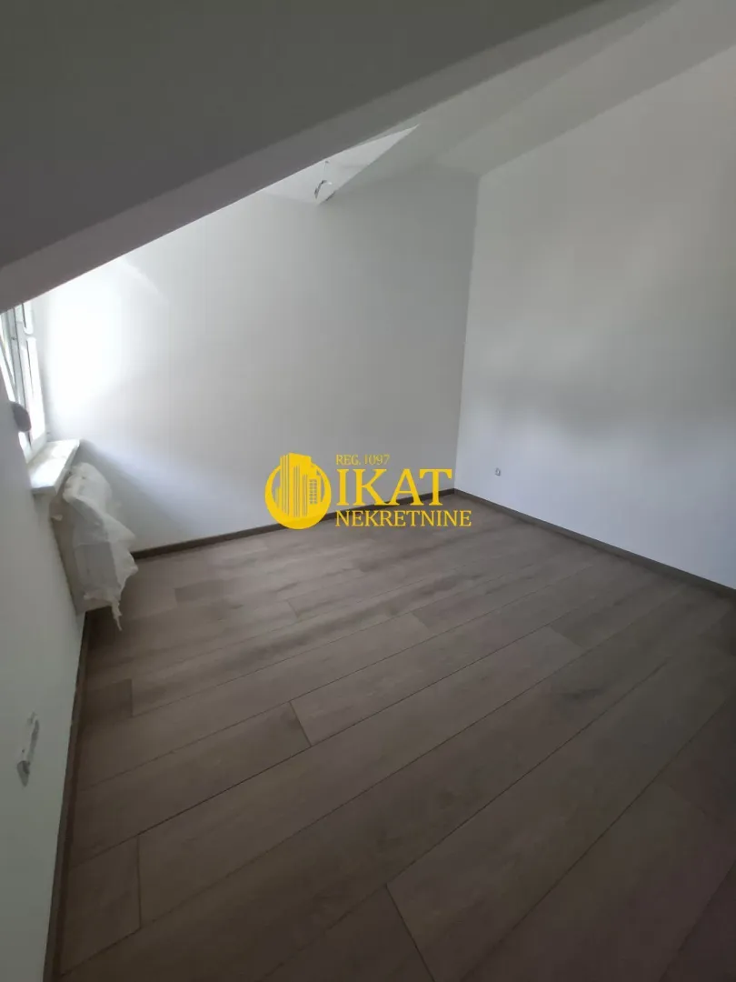 Prodaja, trosoban stan, 82m², Jajinci, Voždovac Sve Podlokacije