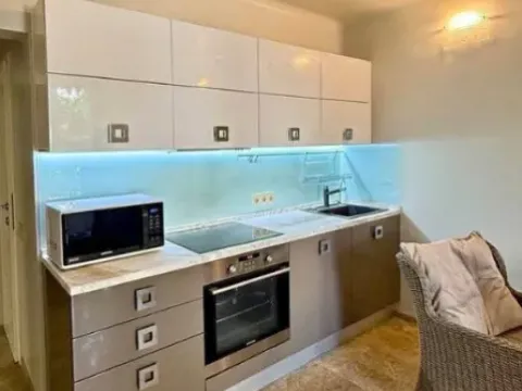 Prodaja, četvorosoban stan, 79m², Babilonija, Budva - image 2