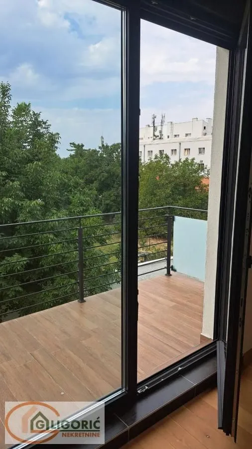 Prodaja, stan, 236m², Zemun Sve Podlokacije, Beograd