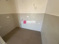 Izdavanje, jednosoban stan, 42m², Pobrežje, Podgorica - image 5