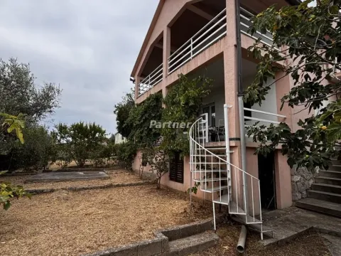 Sale, house, 194m², Šušanj, Bar