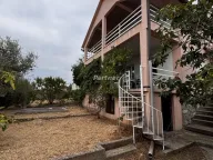 Sale, house, 194m², Šušanj, Bar - image 1