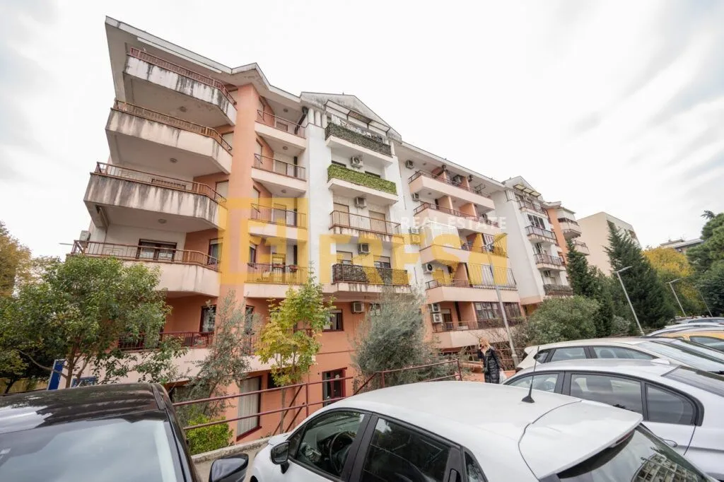 Izdavanje, poslovni prostor, 35m², Preko Morače, Podgorica