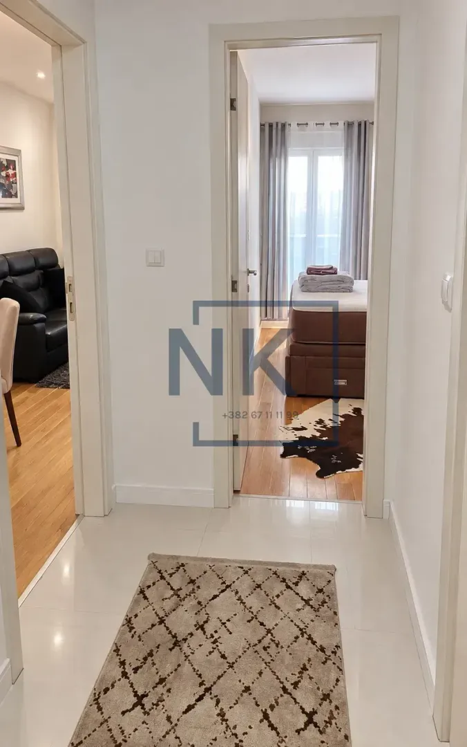 Izdavanje, jednosoban stan, 40m², Central Point, Podgorica