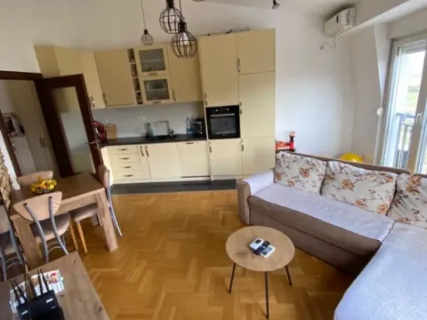 Prodaja, jednosoban stan, 40m², Stari Aerodrom, Podgorica - image 6