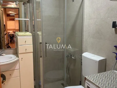 Izdavanje, jednosoban stan, 42m², Gorica C, Podgorica - image 4