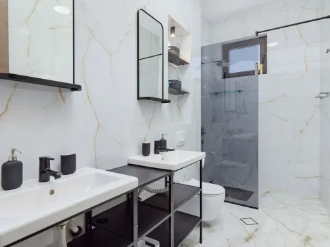 Prodaja, kuća, 419m², Dobrota, Kotor - image 35