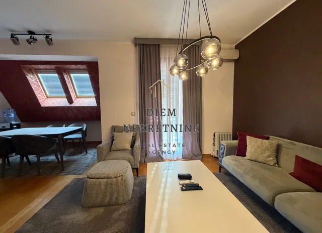 Izdavanje, trosoban stan, 140m², Podgorica, Crna Gora