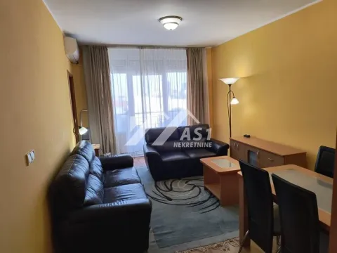 Stan in Bulevar Oslobodjenja