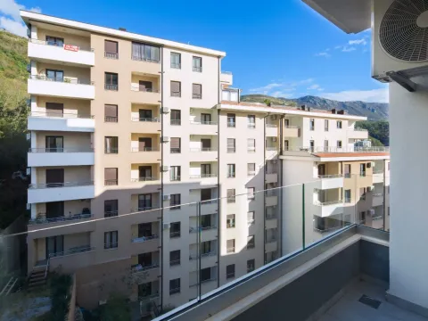 Sale, two bedroom apartment, 55m², Bečići, Budva - image 17
