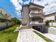 Izdavanje, kuća, 320m², Zlatica, Podgorica - image 4