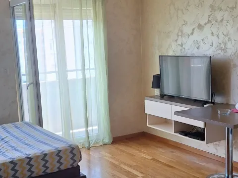 Sale, one bedroom apartment, 29m², Stari Aerodrom, Podgorica - image 1