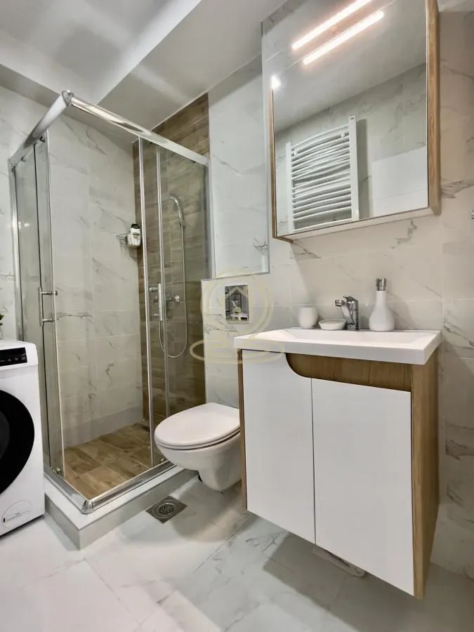 Rent, two bedroom apartment, 43m², Vračar Sve Podlokacije, Beograd