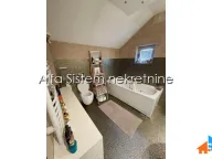 Rent, house, 200m², Surčin, Beograd - image 13