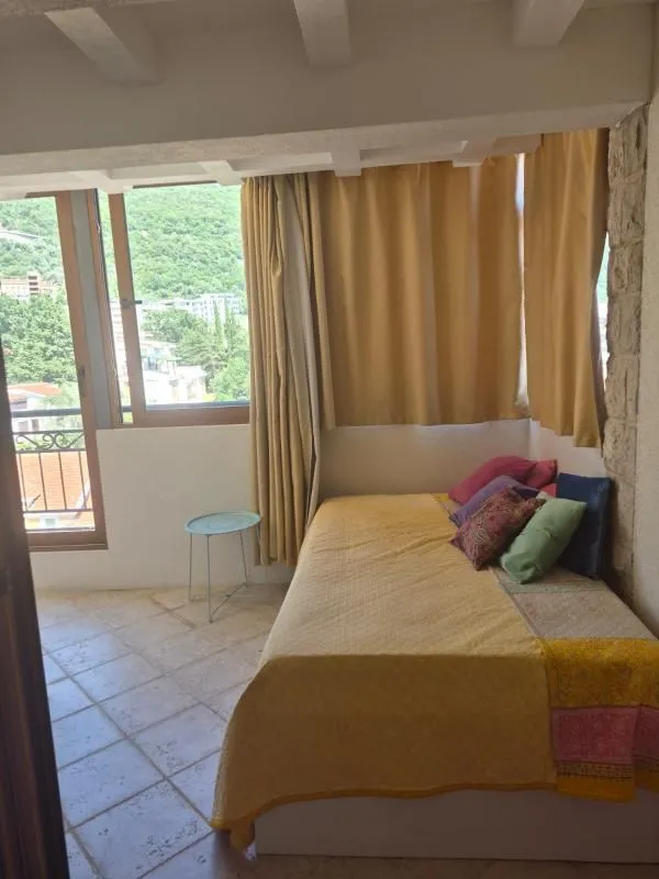 Prodaja, dvosoban stan, 69m², Petrovac, Budva