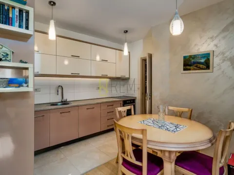 Prodaja, dvosoban stan, 72m², City Kvart, Podgorica - image 3