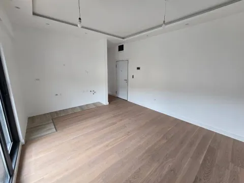 Sale, one bedroom apartment, 43m², Bečići, Budva - image 9