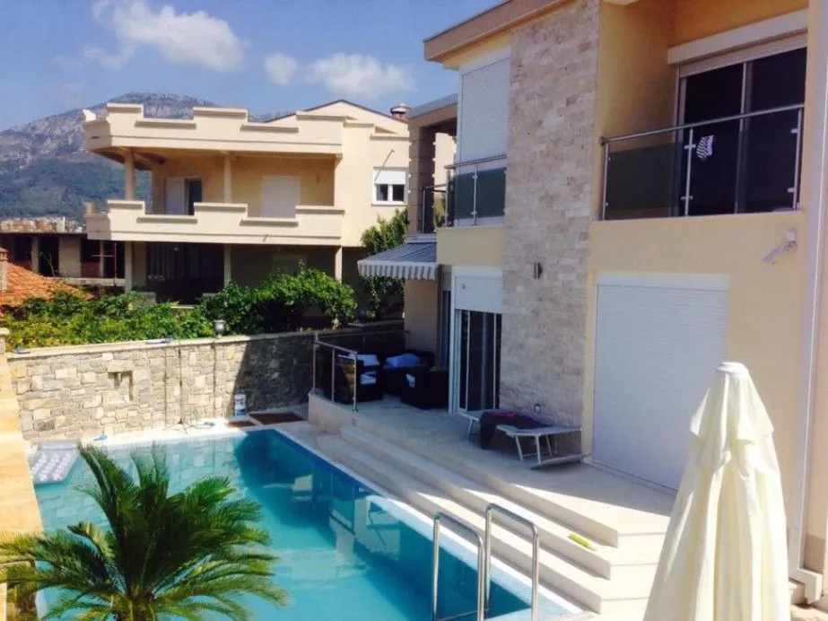 Sale, house, 200m², Bar, Crna Gora