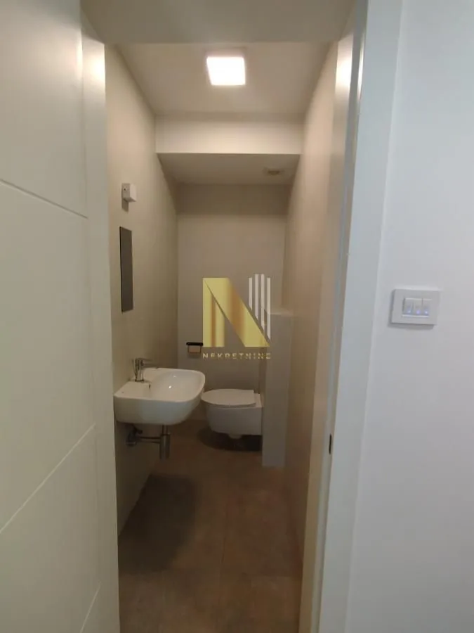 Rent, office space, 61m², Socijalno, Novi Sad Sve Podlokacije