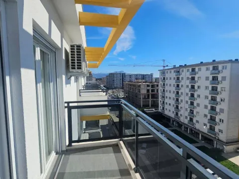 Prodaja, dvosoban stan, 70m², Pobrežje, Podgorica - image 13
