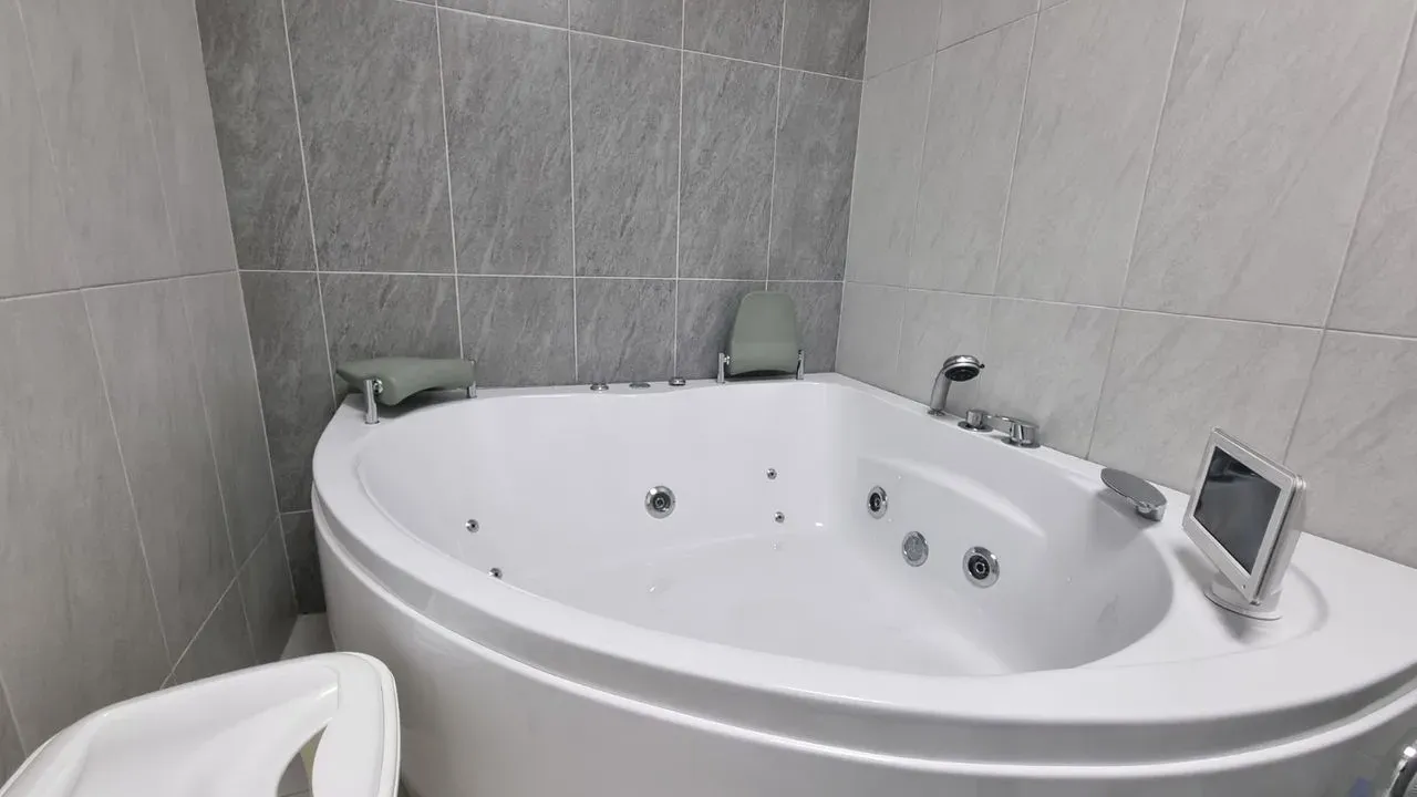 Sale, three bedroom apartment, 95m², Centar, Budva