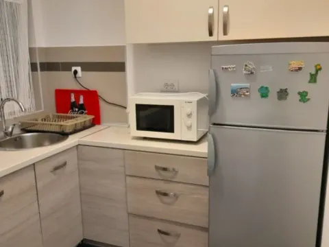 Rent, two bedroom apartment, 52m², Kalimanj, Tivat - image 11