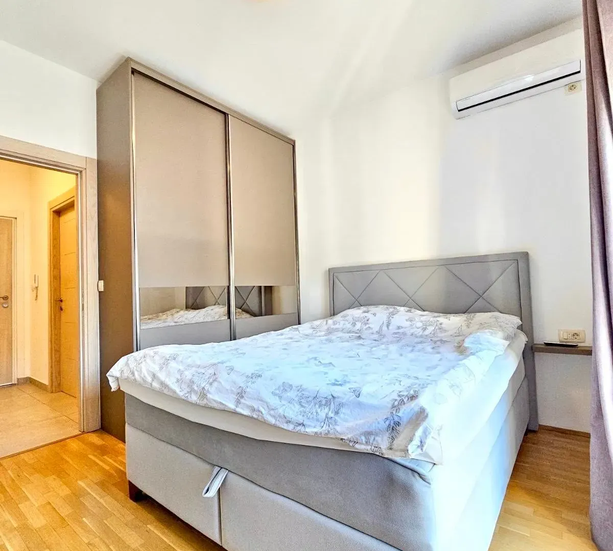 Rent, one bedroom apartment, 45m², Blok 6, Podgorica