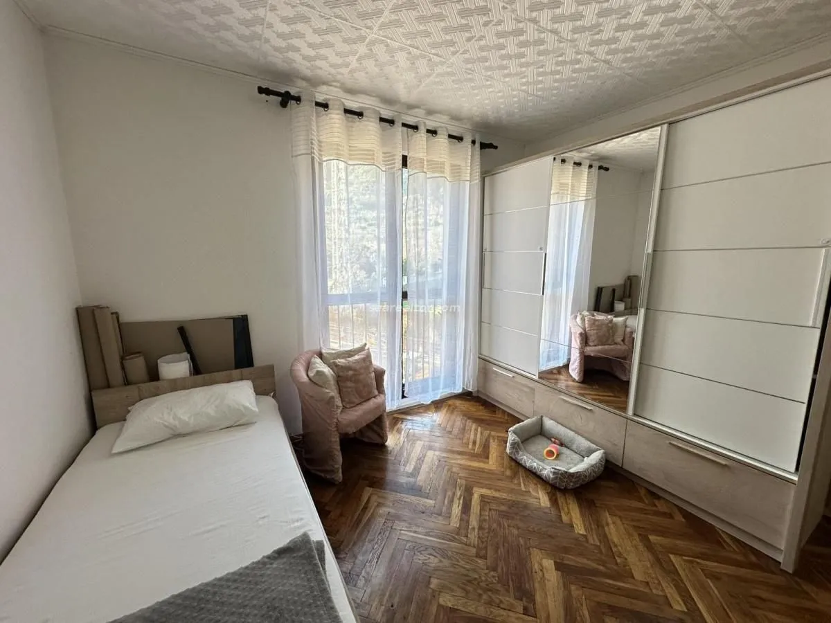 Prodaja, jednosoban stan, 46m², Škaljari, Kotor