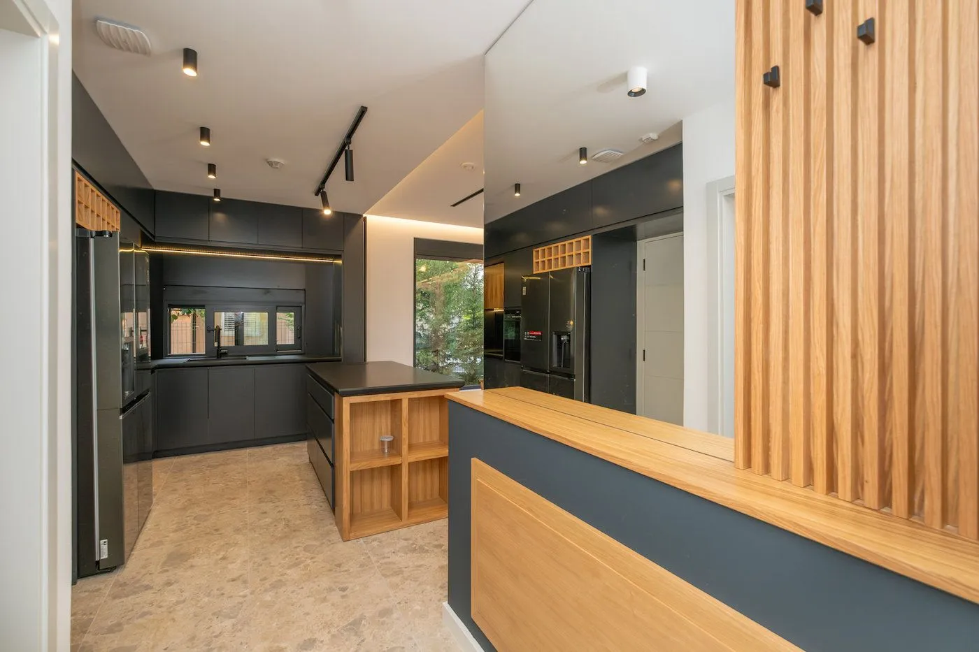 Izdavanje, kuća, 182m², Donja Gorica, Podgorica