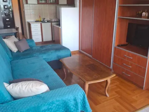 Rent, one bedroom apartment, 33m², Pržice, Kotor - image 3