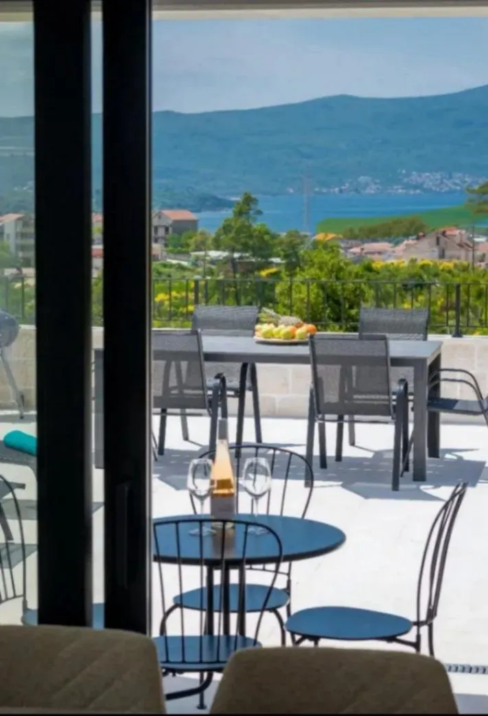 Sale, house, 250m², Kotor, Crna Gora