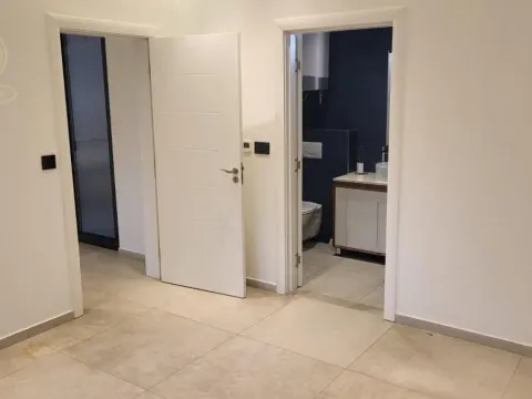 Rent, office space, 142m², Čubura, Beograd - image 5