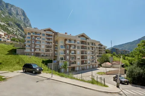 Prodaja, trosoban stan, 62m², Dobrota, Kotor - image 10