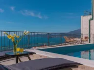 Izdavanje, četvorosoban stan, 310m², Budva, Crna Gora - image 4