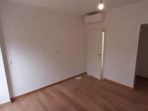 Prodaja, stan, 48m², Tivat, Crna Gora - image 8