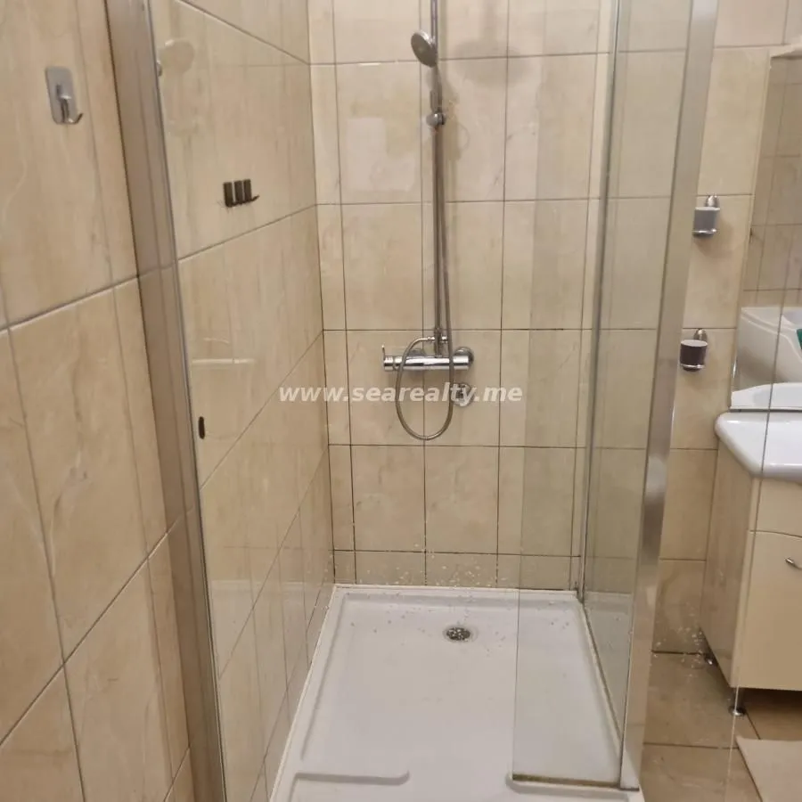 Rent, apartment, 103m², Centar, Tivat