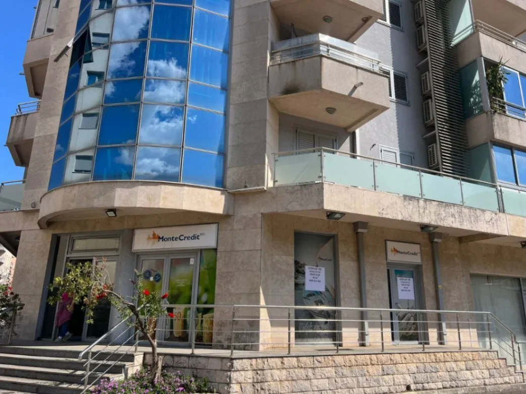 Izdavanje, poslovni prostor, 46m², Budva, Crna Gora