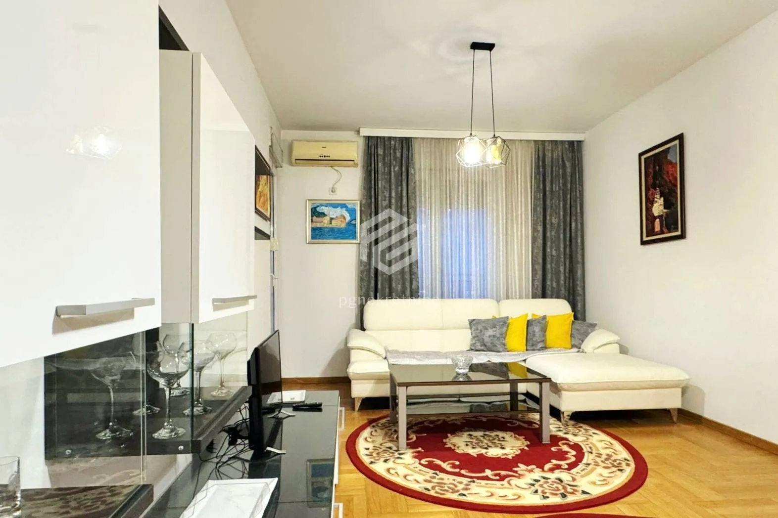 Prodaja, jednosoban stan, 50m², Krivi Most, Podgorica