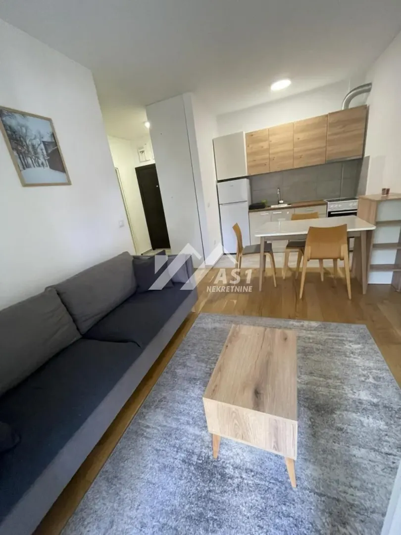 Izdavanje, dvosoban stan, 40m², Grbavica, Novi Sad Sve Podlokacije