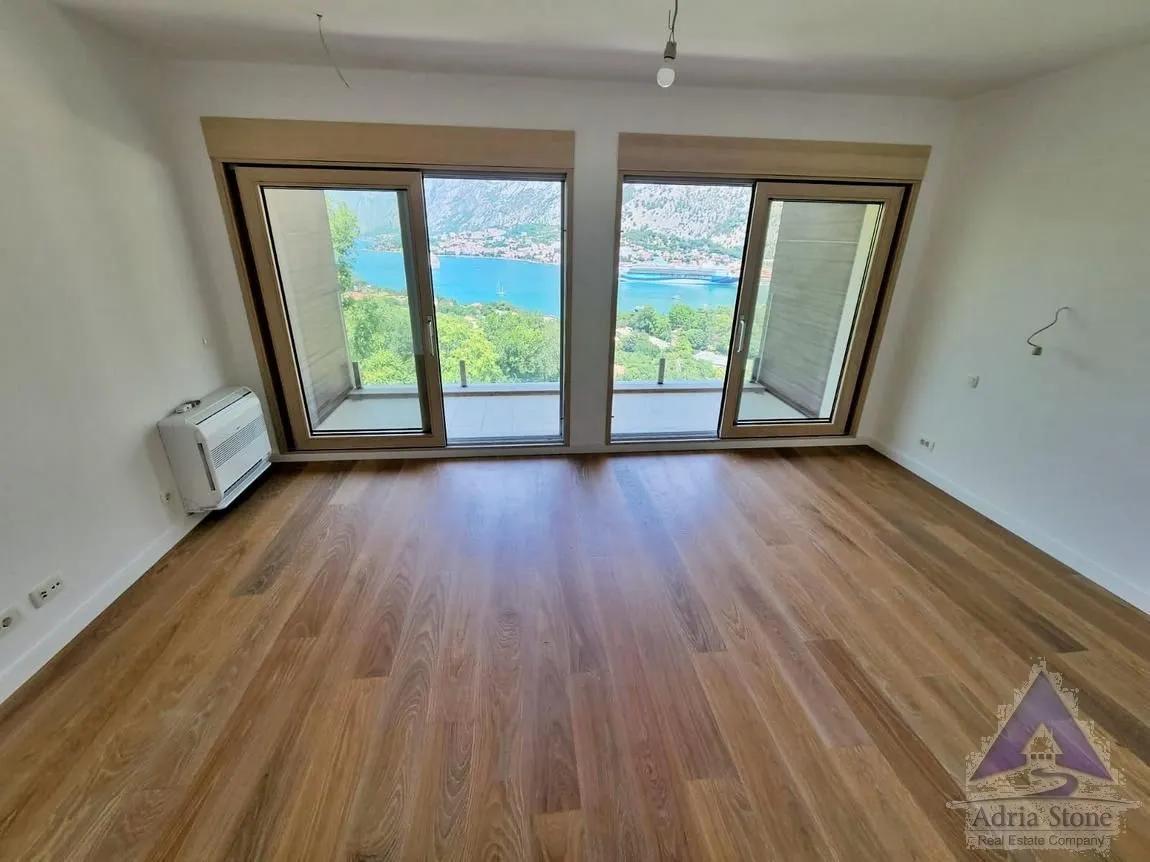 Prodaja, dvosoban stan, 144m², Škaljari, Kotor