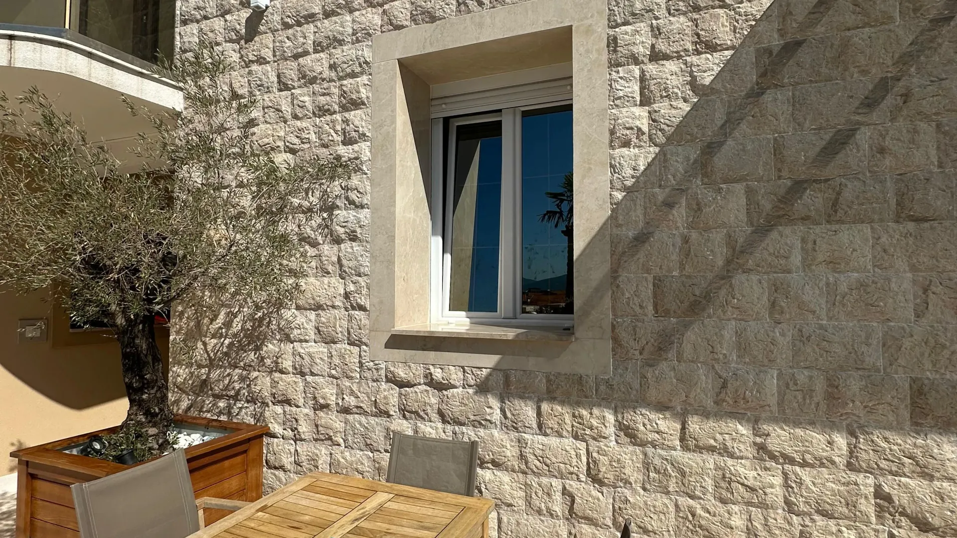 Rent, one bedroom apartment, 63m², Centar, Tivat